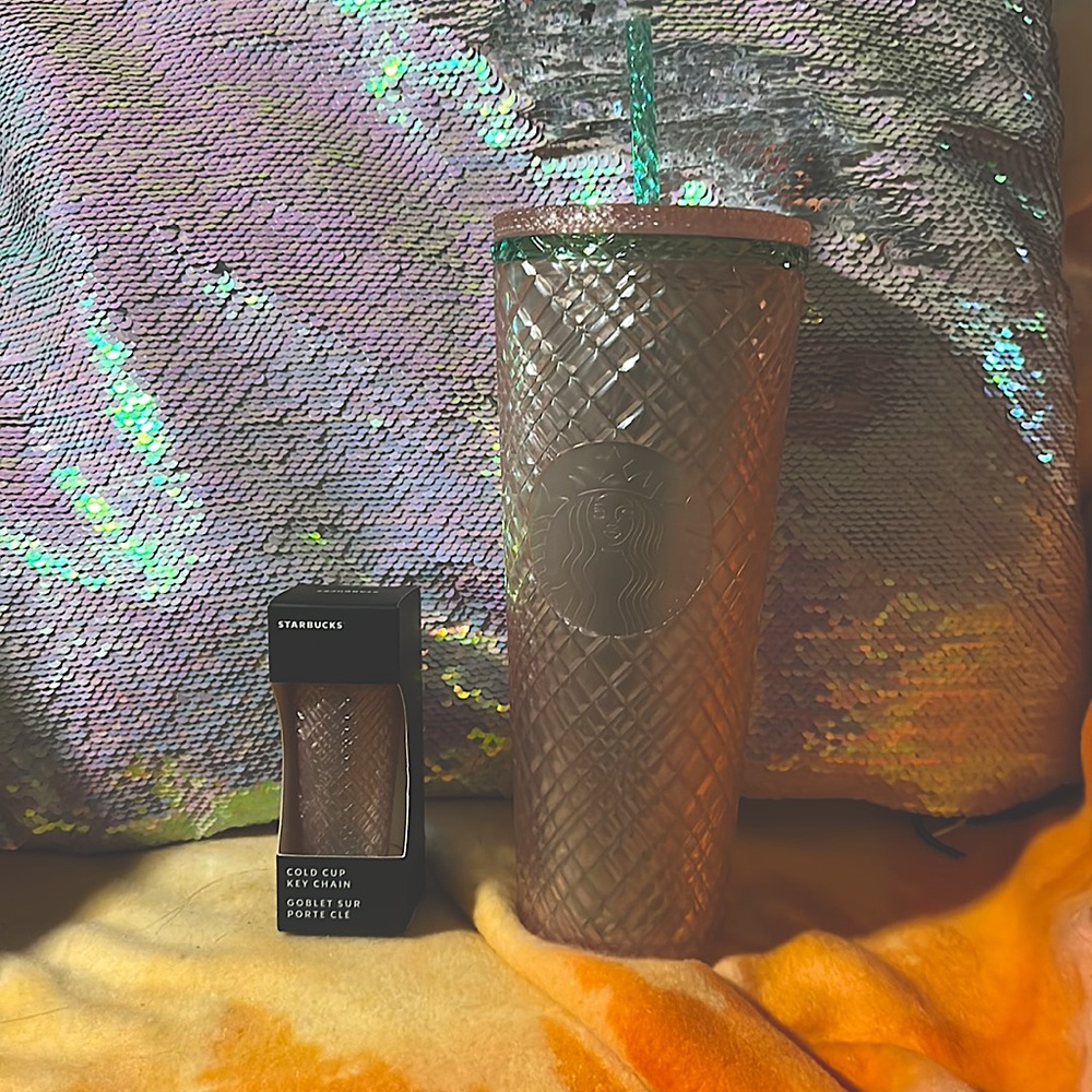 Starbucks pink lemonade cold cup and matching key chain.